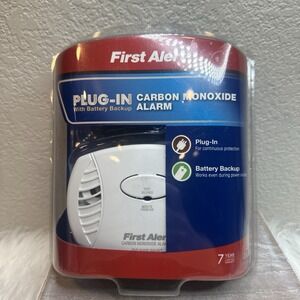 $15 🌙 First Alert CO605 Carbon Monoxide Plug-In Alarm with Battery ( NICE )